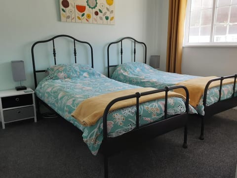 Inner Harbour Cottage House in England