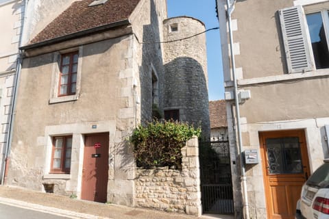 Property building, Street view
