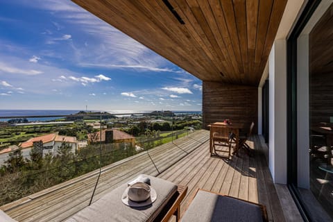 View (from property/room), Balcony/Terrace, Garden view, Landmark view, Mountain view, Sea view