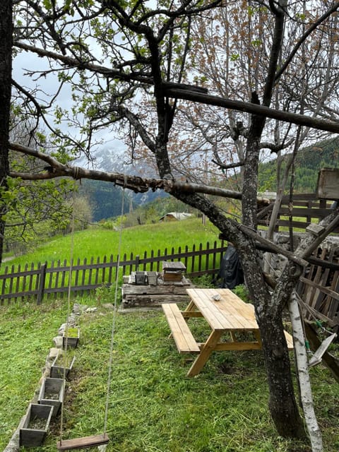 En pleine nature avec jardin Apartment in Uvernet-Fours