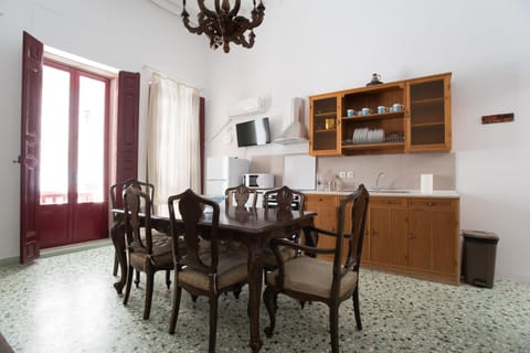 Chez Georges Apartment in Paros