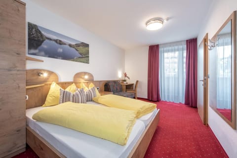 Shower, Balcony/Terrace, Other, Decorative detail, Bedroom