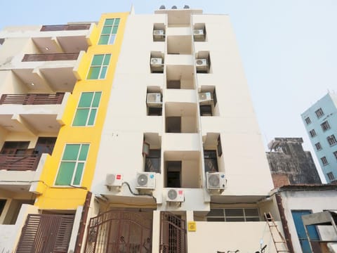 OYO A P Residency Hotel in Noida