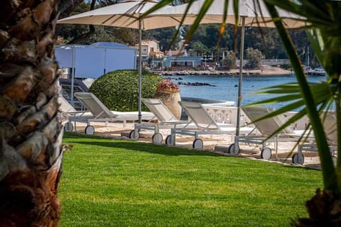 Natural landscape, Garden view, Sea view