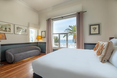 Bed, Natural landscape, Photo of the whole room, Bedroom, Sea view