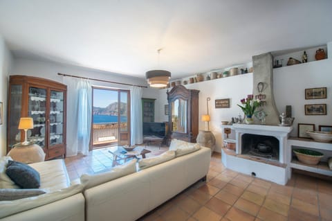 Casa Ella with Private Parking House in Praiano