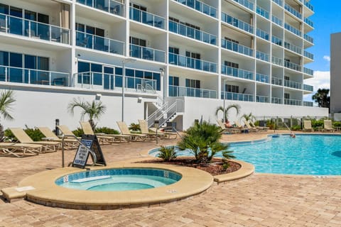 Sterling Sands Beach Resort by Panhandle Getaways Apartment in Destin