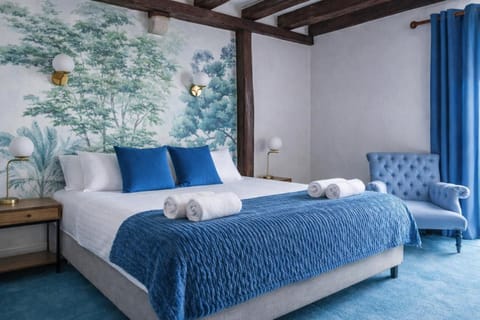 Bedroom, Family