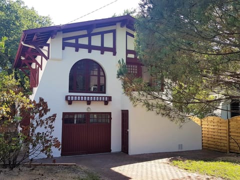 Villa rénovée Pyla S/Mer: 4 chambres, jardin, terrasse, cuisine d'été, proche Dune du Pilat, parkings - FR-1-420-81 Casa in La Teste-de-Buch