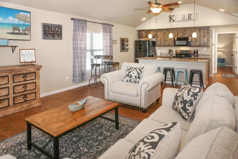 Lazy Daze House in Canyon Lake