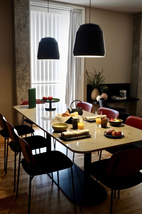 Dining area, Continental breakfast