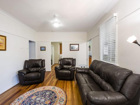 Salt Water Cottage House in Iluka