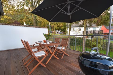 Garden, View (from property/room), Balcony/Terrace, Seating area