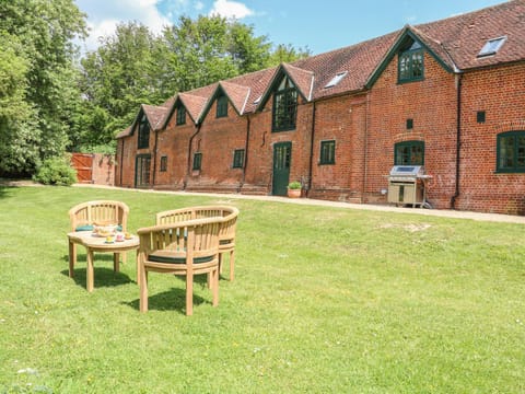 Buckholt Stables House in Test Valley District