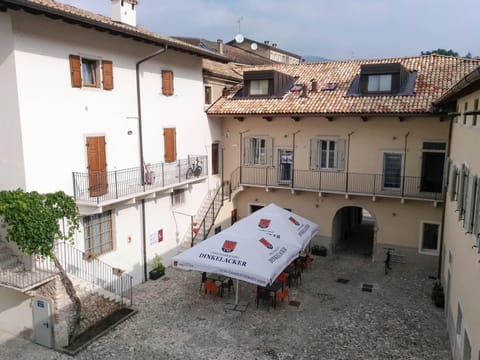 Facade/entrance, Lounge or bar