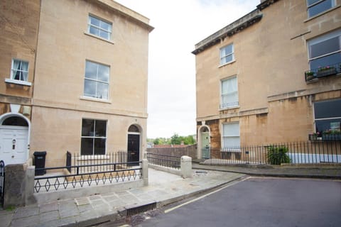 Property building, Facade/entrance, Neighbourhood