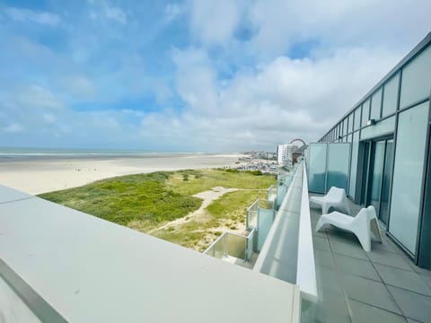 View (from property/room), Balcony/Terrace, Sea view