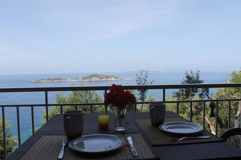 View (from property/room), Balcony/Terrace