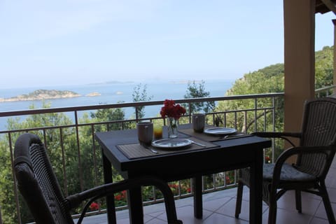 View (from property/room), Balcony/Terrace