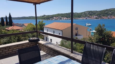 Property building, Balcony/Terrace, Sea view