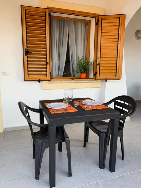 Patio, Dining area