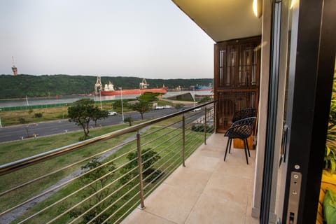 Stay at The Point - Cool Cosy Comfort Condominio in Durban
