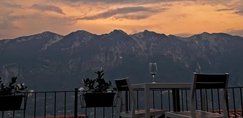 Natural landscape, Balcony/Terrace, Mountain view, Sunset