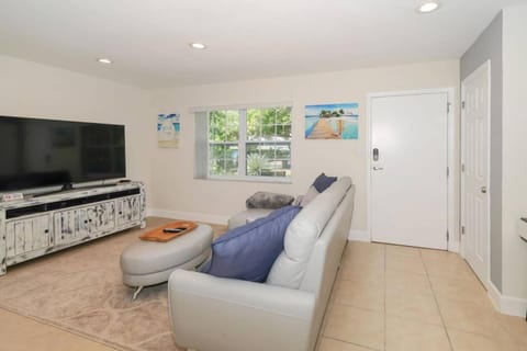 Lovely Cottage - Close to Siesta, Shops & Dining Casa in Sarasota