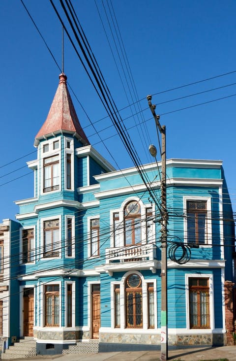 Fortunata Chacana Guest House Bed and Breakfast in Valparaiso