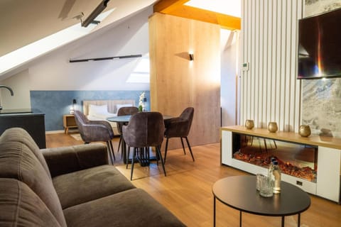 Living room, Dining area