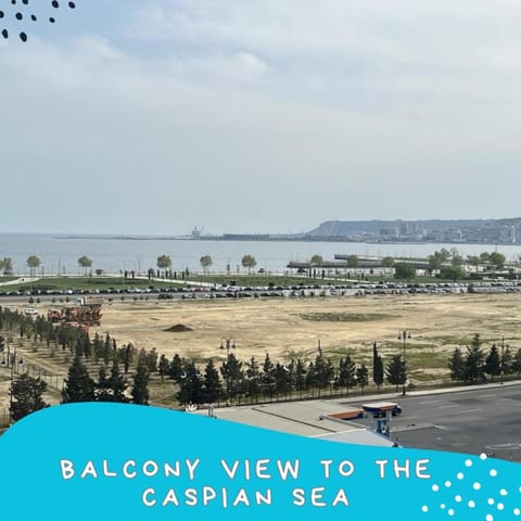 Красивый панорамо на море, рядом старый город Condo in Baku