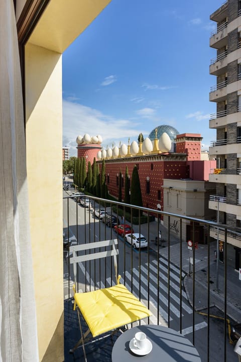 Apartamentos enfrente del Museo Dalí Apartment in Figueres
