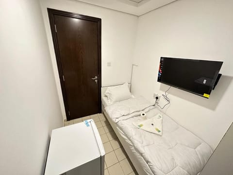 Wonderful Rooms ' for girls only ' in Dubai TECOM, Al Barsha Vacation rental in Dubai