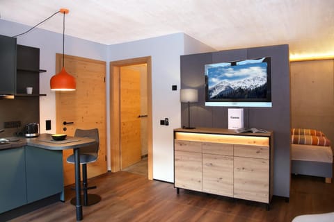 TV and multimedia, minibar