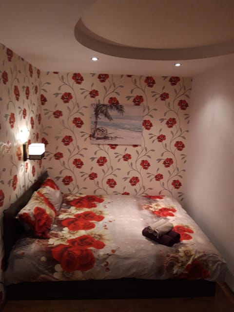 Bed, Photo of the whole room