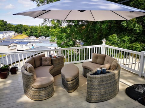 Patio, Balcony/Terrace, Seating area