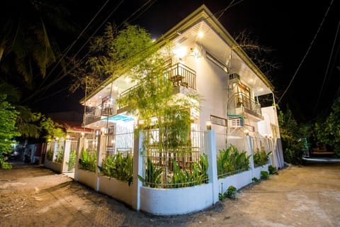 Siargao Home Sweet Home Bed and Breakfast in General Luna