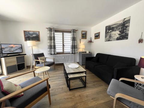 Communal lounge/ TV room, TV and multimedia, Kitchen or kitchenette, Living room, Dining area