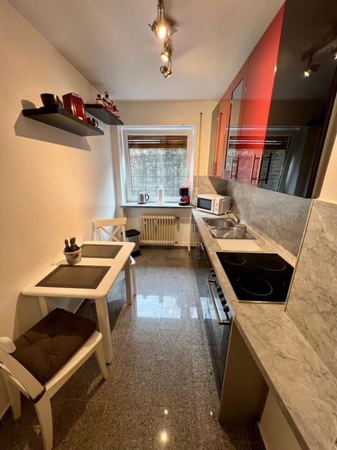 Dining area, kitchen