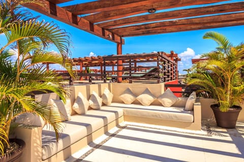 Aldea Beachside Condo by BVR Apartment hotel in Playa del Carmen