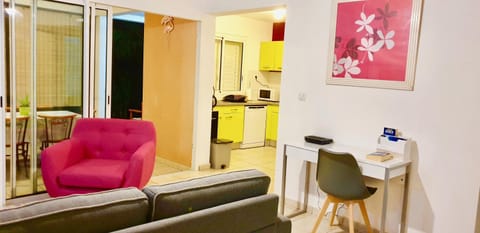 T3 jardin Flamingo Apartment in Saint-Paul