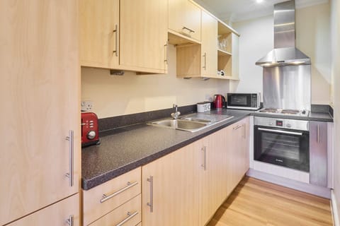 Kitchen or kitchenette, minibar, pet friendly, stove, toaster