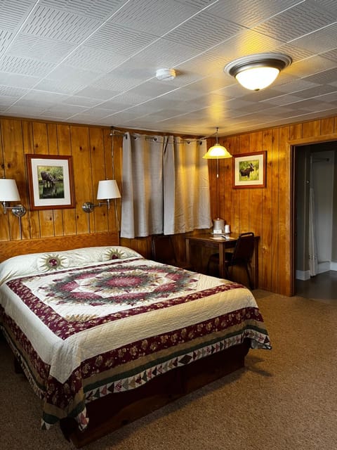 Lazy Duck Inn Hotel in West Yellowstone