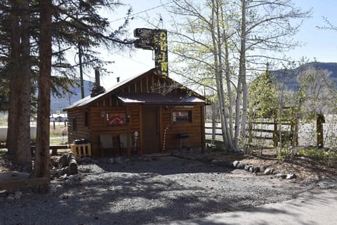 Chinook Cabins & RV Park Campeggio /
resort per camper in South Fork