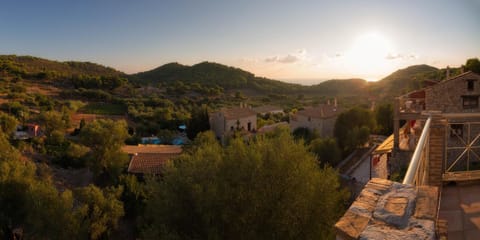 Bird's eye view, Mountain view, Sea view