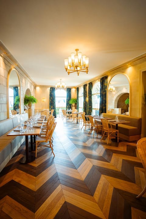 Hotel Les Hautes Roches Hotel in Centre-Val de Loire