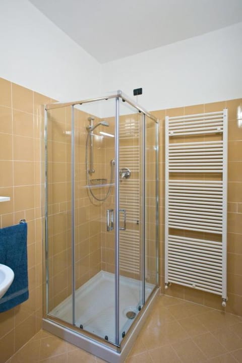 BELLAGIO SUN pool near lake free parking Apartment in Bellagio