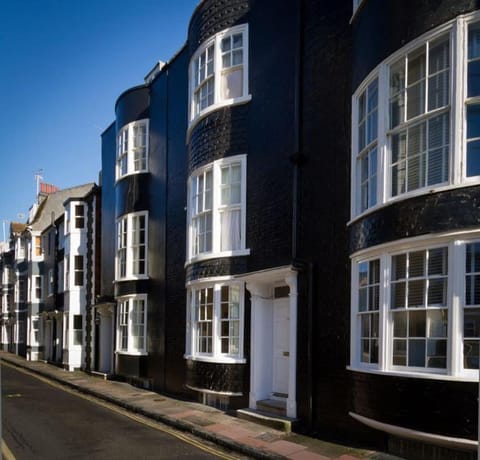 Property building, Neighbourhood, Street view, Location