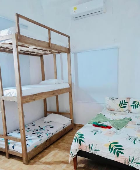 Photo of the whole room, Bedroom, bunk bed, air conditioner