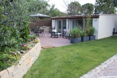 Garden, Balcony/Terrace